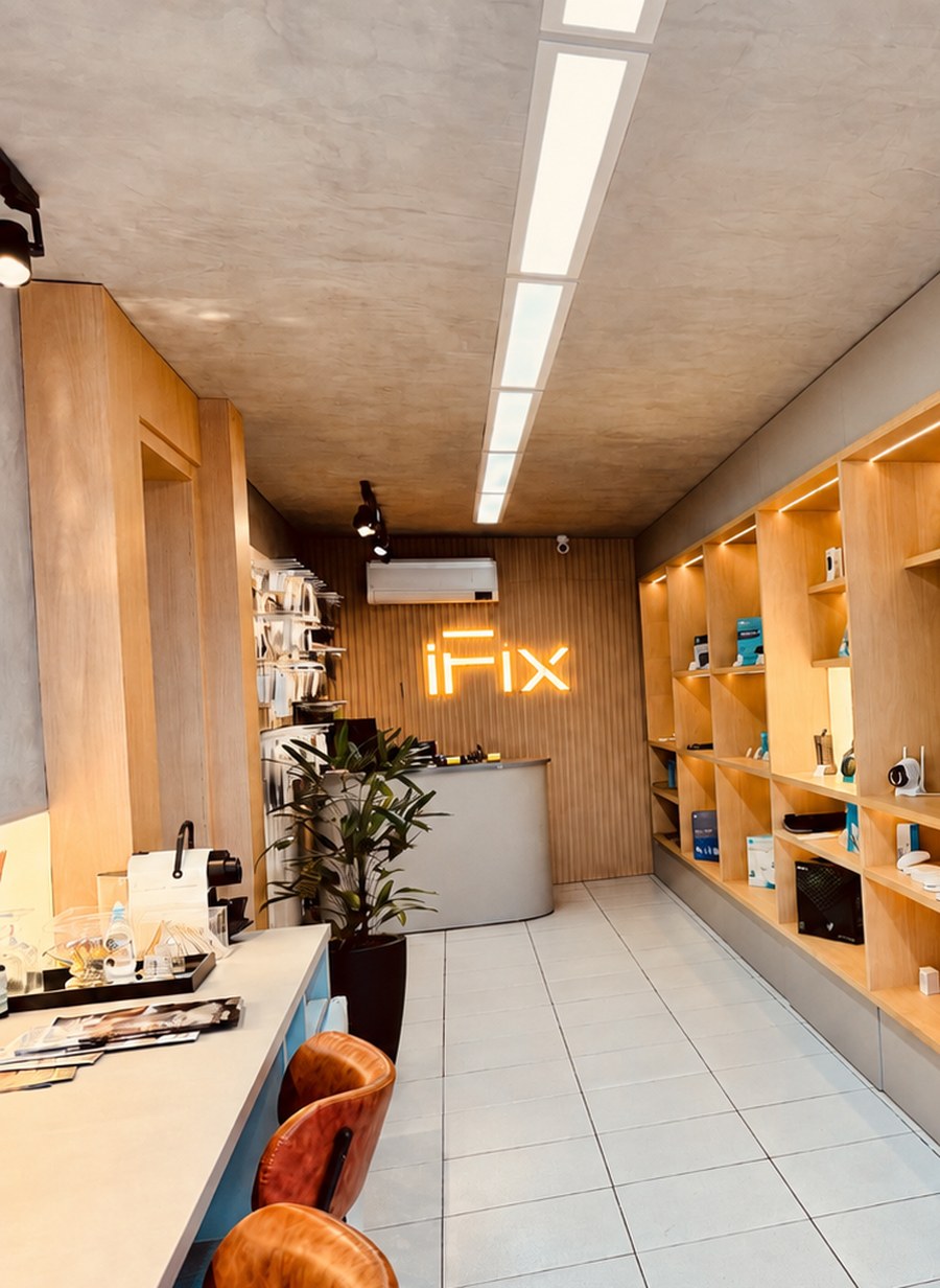 Interior da loja iFix® em Guarapuava